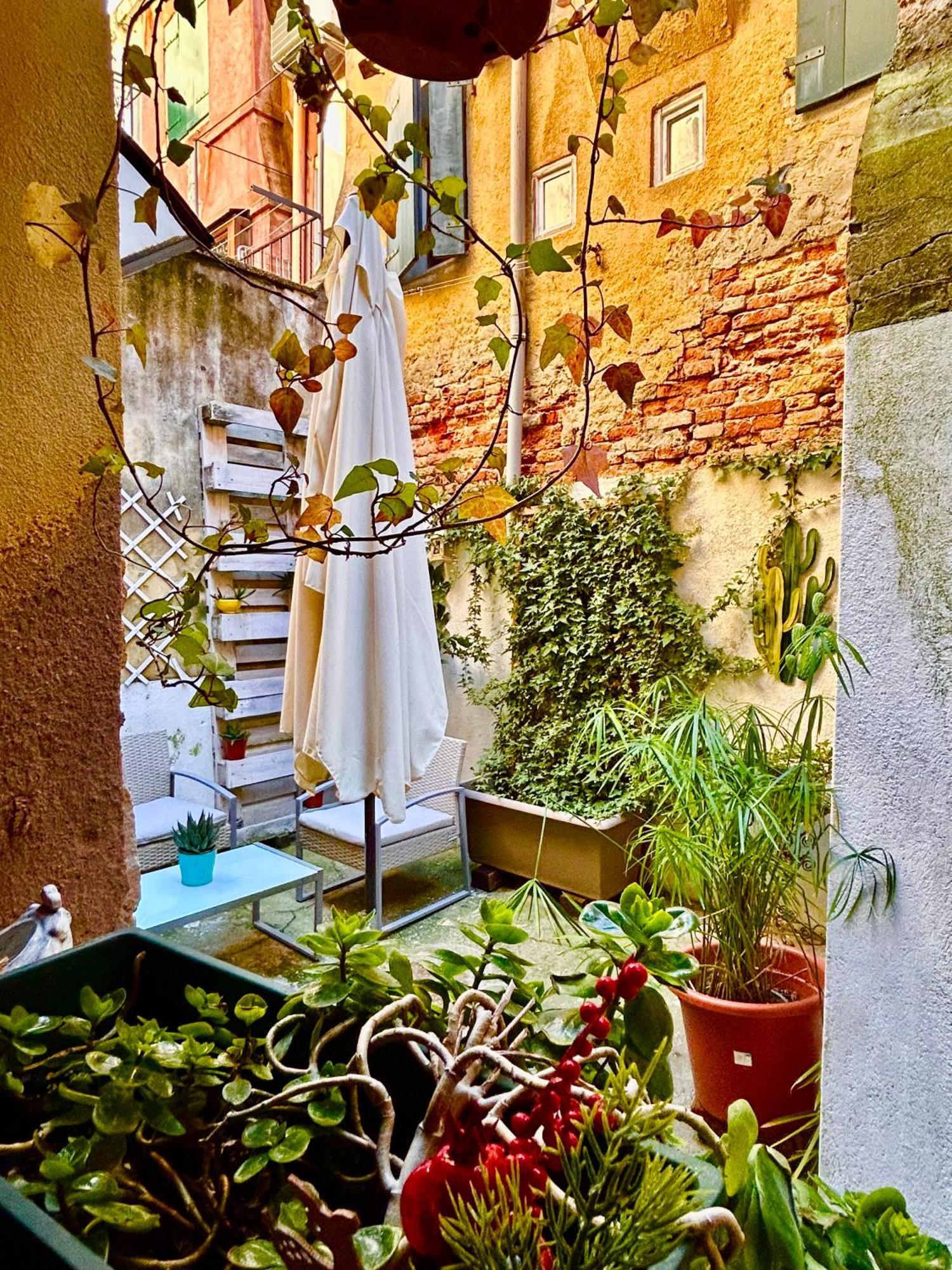 Ca 3 Leoni - Romantic House In The Heart Of Venedig Eksteriør billede